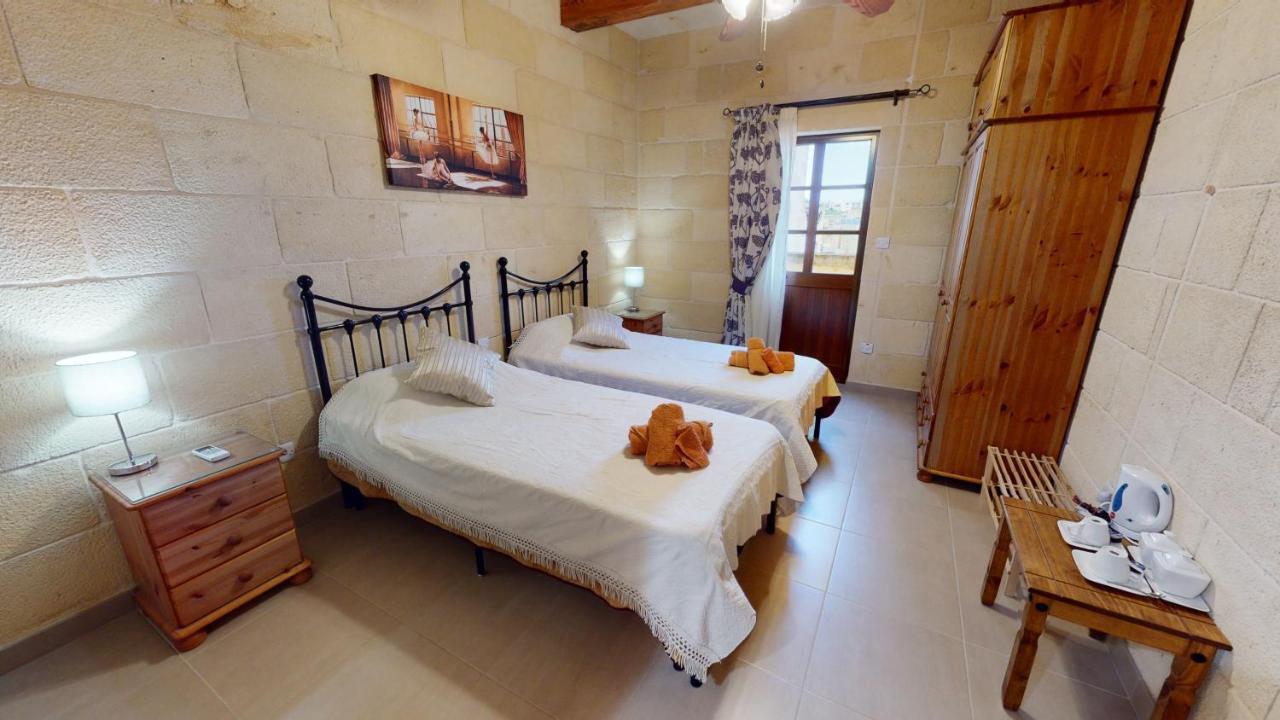 Qala Bed&Breakfast With Swimming Pool - Il-Wenniessa Екстер'єр фото