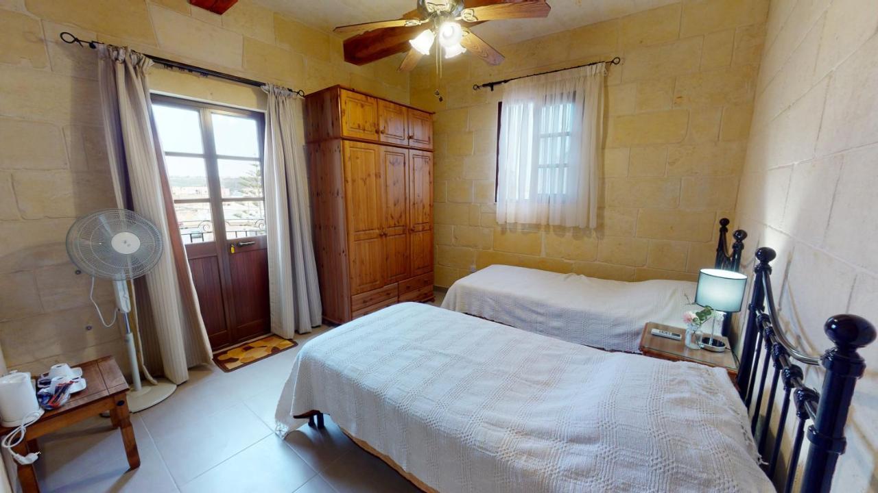 Qala Bed&Breakfast With Swimming Pool - Il-Wenniessa Екстер'єр фото