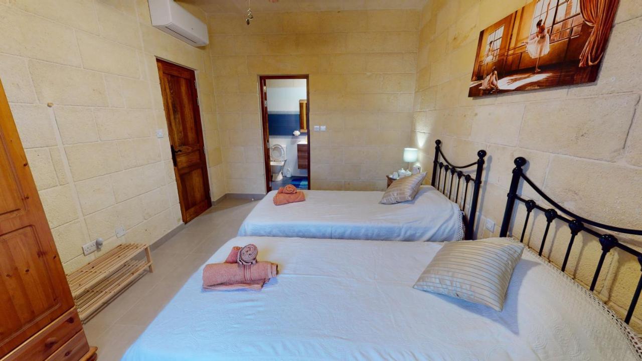 Qala Bed&Breakfast With Swimming Pool - Il-Wenniessa Екстер'єр фото