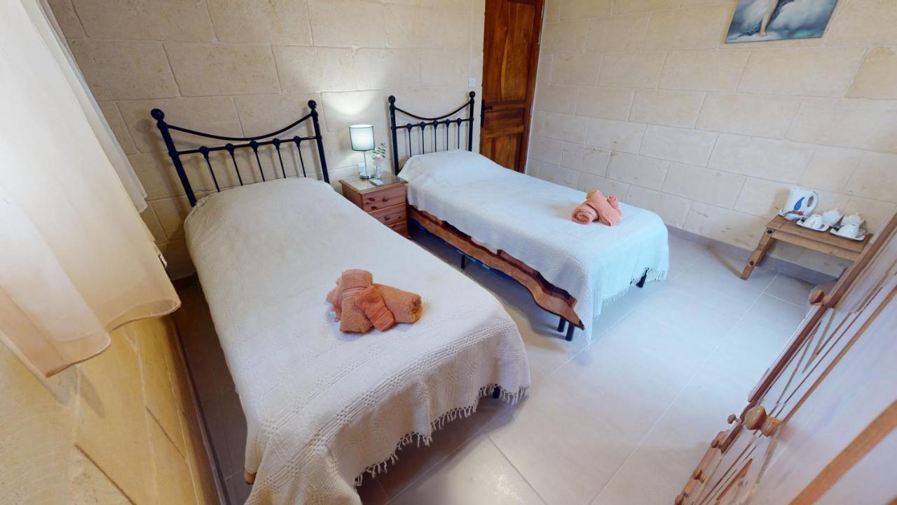 Qala Bed&Breakfast With Swimming Pool - Il-Wenniessa Екстер'єр фото